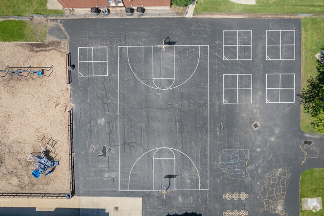 Monclova Primary is ready to play.