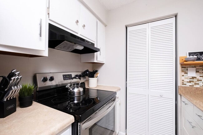 3331 NW 21st Dr unit ID1359110P, Gainesville, FL 32605 - photo 5