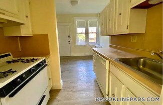 14 Alton Place Unit 6, Brookline, MA 02446