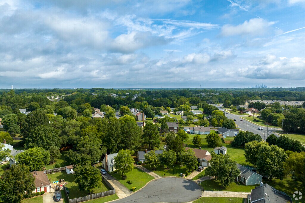 Whitehall Estates 2400 Whitehall Estates Dr, Charlotte, NC