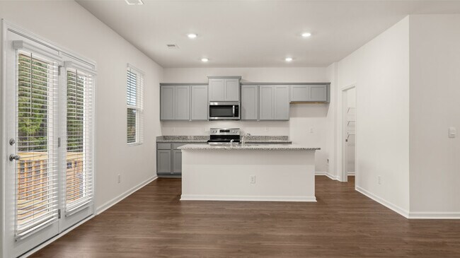 605 Lobelia Way, Locust Grove, GA 30248 - photo 5