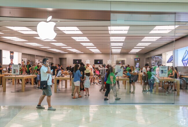 Clear Lake's closest Apple retailer is in the Mall of Millenia.