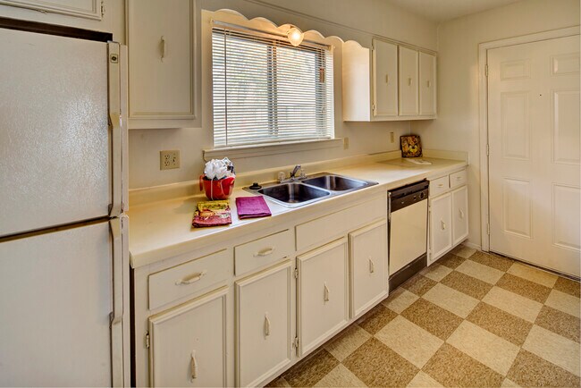 Ridgeway Pines, Memphis, TN 38115 - photo 5