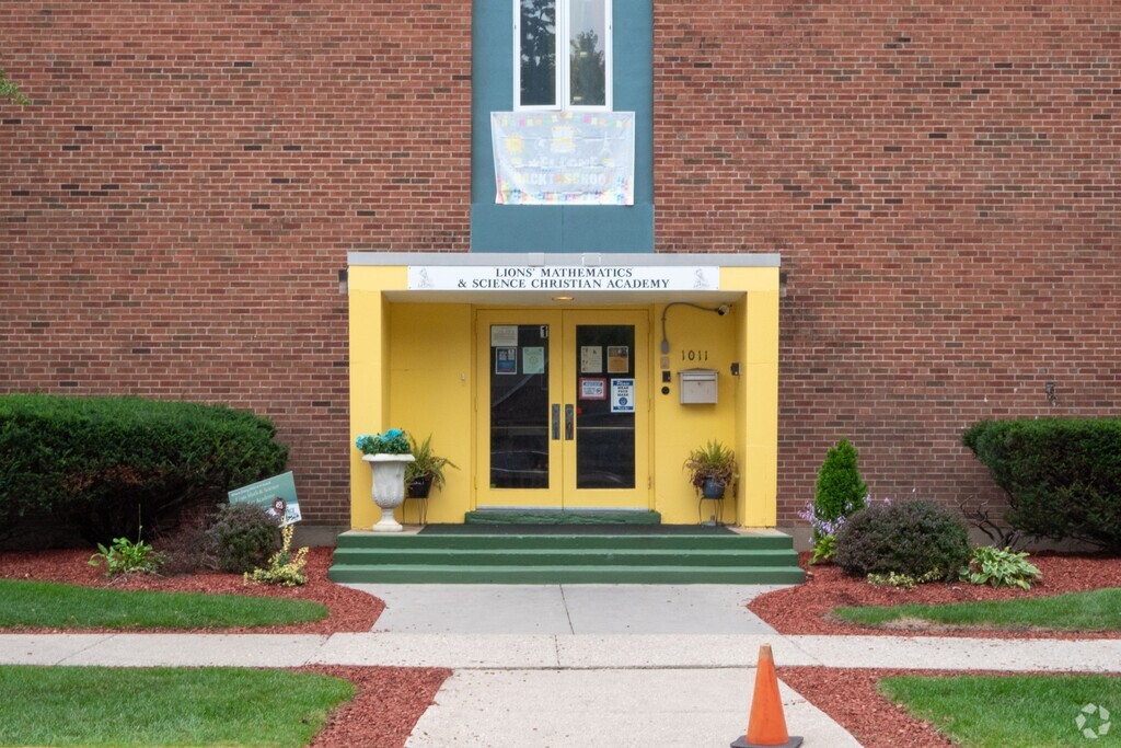 Welcome to Lions Mathematics & Science Christian Academy in Waukegan.