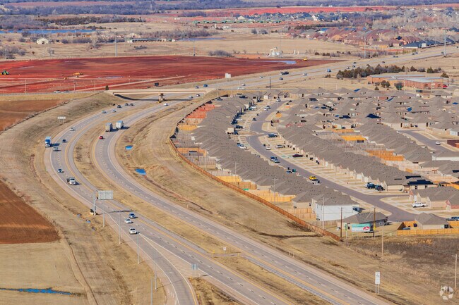 John Kilpatrick Turnpike leads 25 miles south to Will Rogers World Airport.