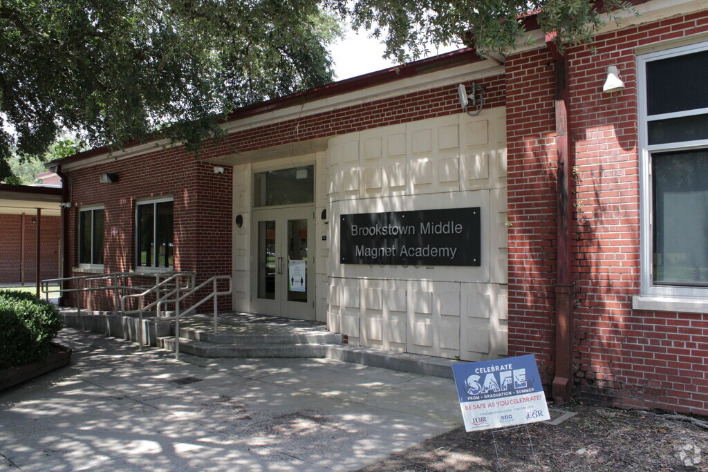 Main entrance to Brookstown Middle Magnet Academy in Mid City North, Baton Rouge LA