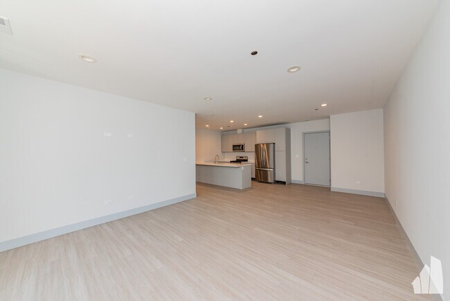 6400 N Wayne Ave unit 401, Chicago, IL 60626 - photo 5