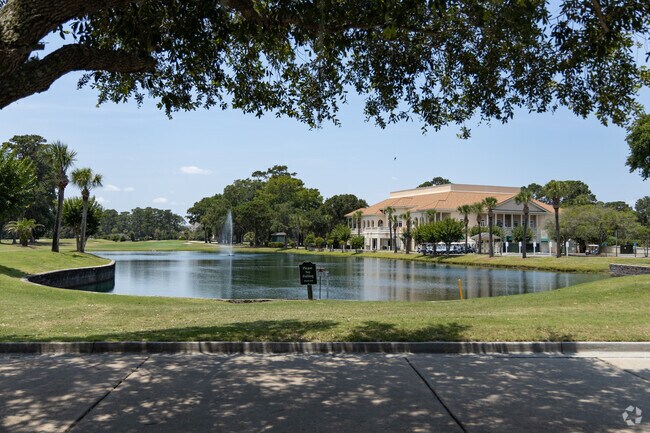 Walk the trails surrounding Savannah Country Club on Wilmington Island.