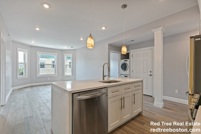 142 Sutherland Rd unit 2, Brighton, MA 02135 - photo 5