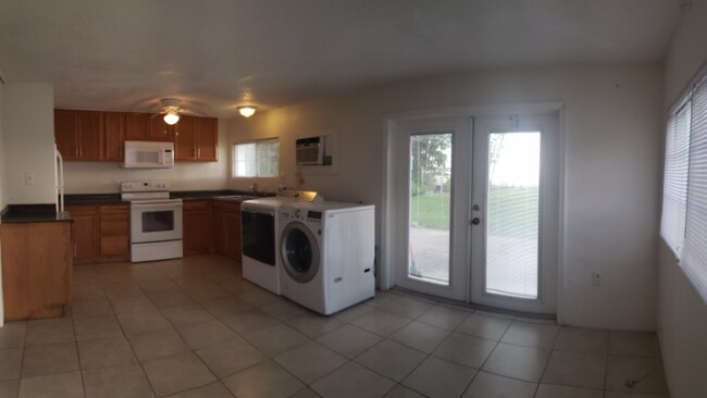 1120 Northshore Dr unit 2, Eustis, FL 32726 - photo 5