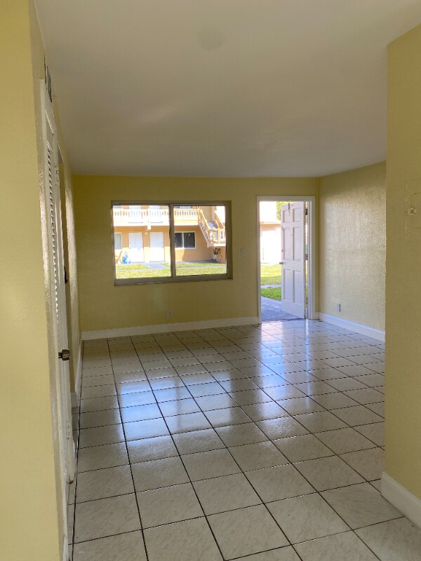 5290 SW 90th Way unit 1, Cooper City, FL 33328 - photo 2