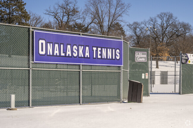 Onalaska High School has a student-to-teacher ratio of 14 to 1.