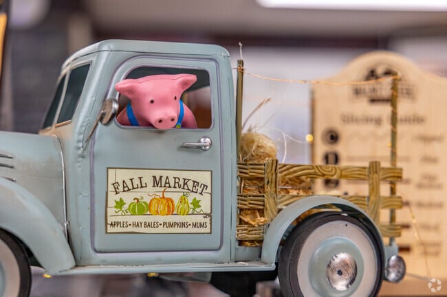 Get your Fall market necessities in Perry at the Big Barn Country Stroe.