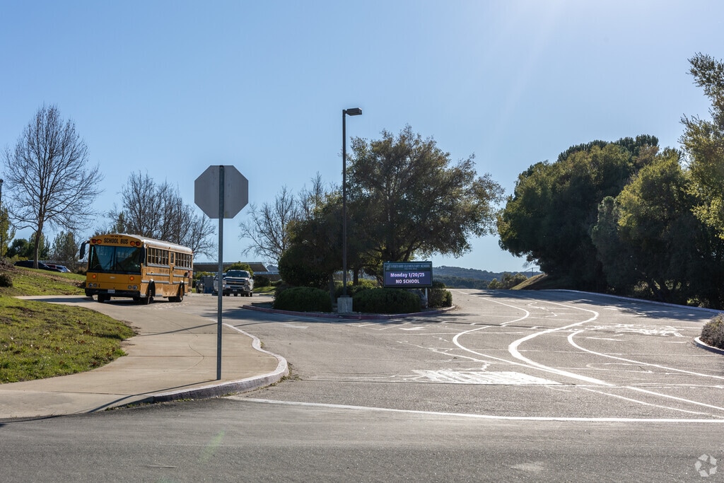 Vineyard Elementary School.