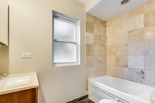 Brummel 623-631 Evanston, Evanston, IL 60202 - photo 4