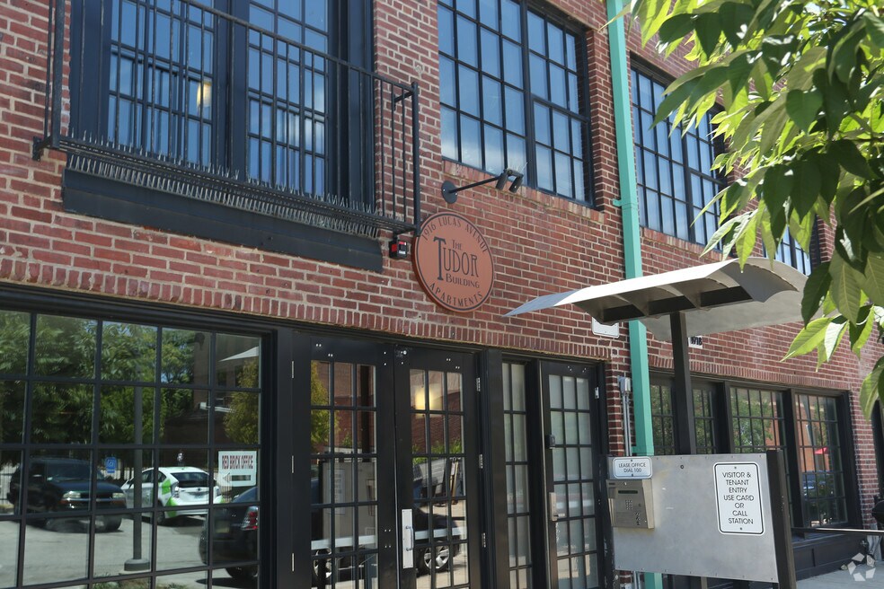 The Tudor, Saint Louis, MO 63103 - photo 1