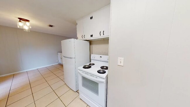 5687 Atlee Ave, Jacksonville, FL 32205 - photo 2