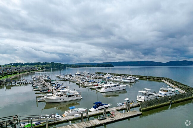All types of boating options for your pleasure at the local marinas in Croton-on-Hudson.