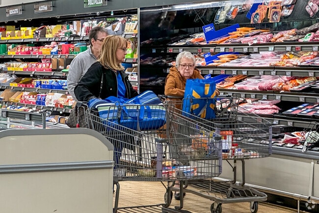 Doing the grocery shopping at Aldi near the Hi-Nella neighborhood.