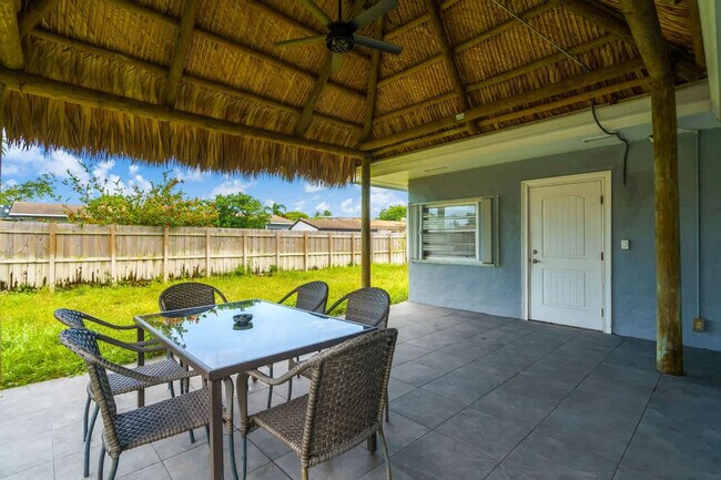 340 SE 3rd Ct unit ID1372344P, Deerfield Beach, FL 33441 - photo 7