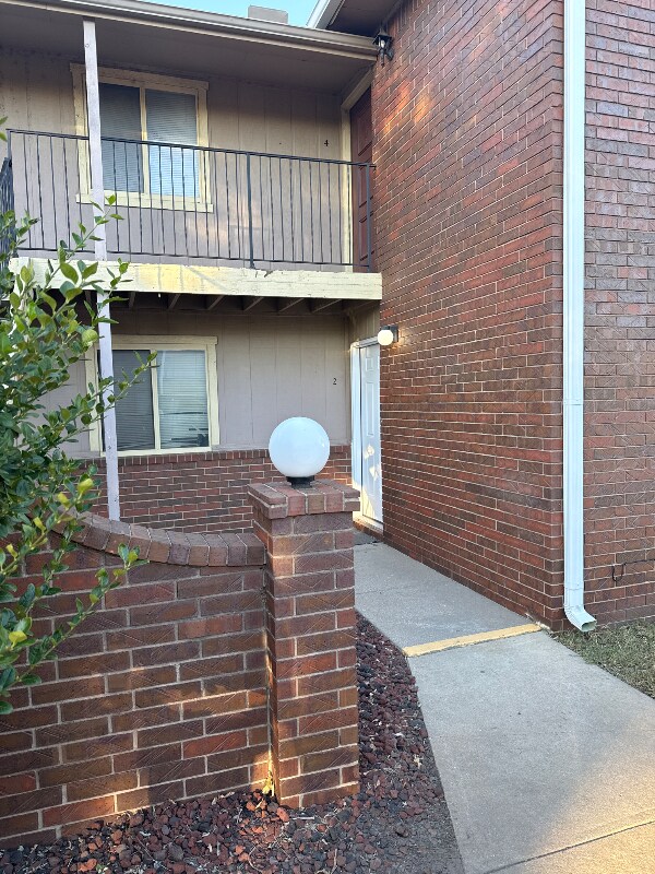 616 S Mt Carmel St Unit 2, Wichita, KS 67213