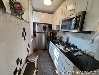 7 Lothian Rd Unit 11, Boston, MA 02135