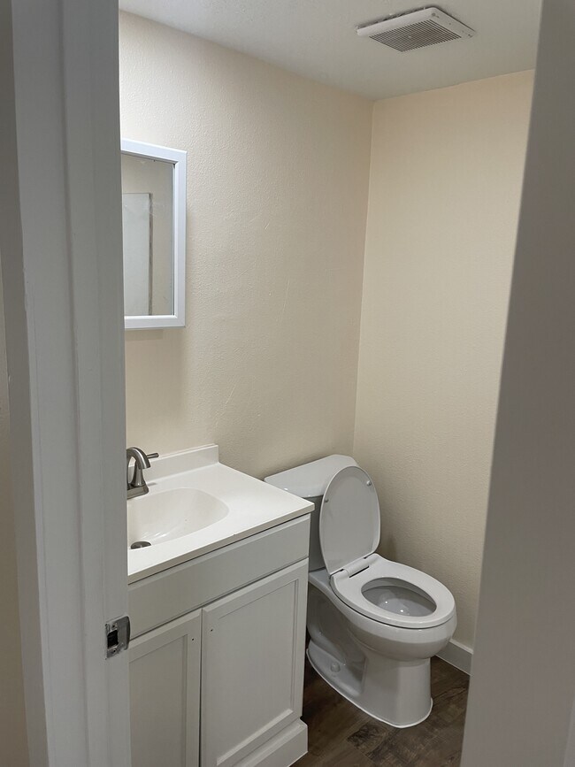 15919 Golf Club Dr unit 109, Crosby, TX 77532 - photo 7