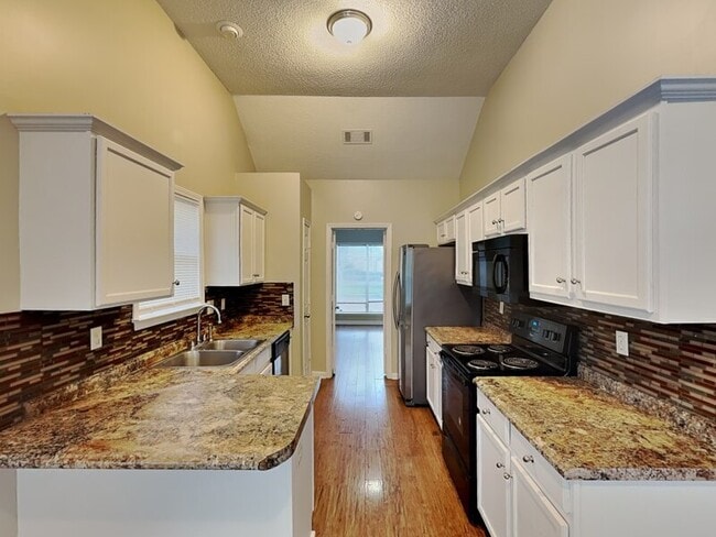 9036 Gracie Ln, Cordova, TN 38016 - photo 3