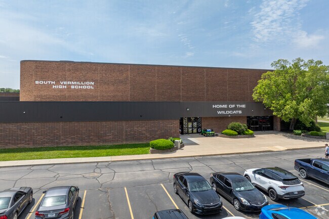 South Vermillion Public High receives a B-minus from Niche.