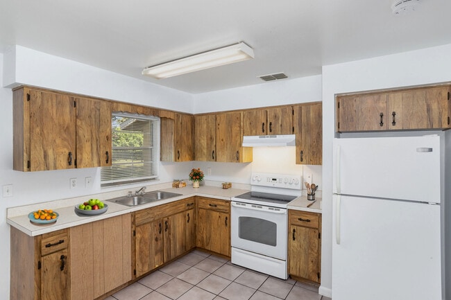 3221 Pershing St, Kissimmee, FL 34741 - photo 2