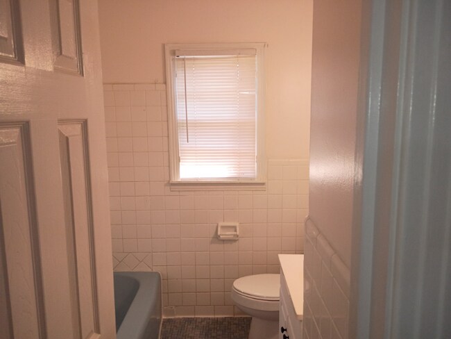 574 Daniel Cir, Jackson, MS 39212 - photo 5