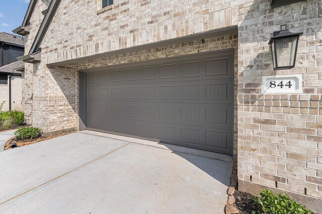 110 Orange Blossom Ct unit 38029815, Mont Belvieu, TX 77535 - photo 5