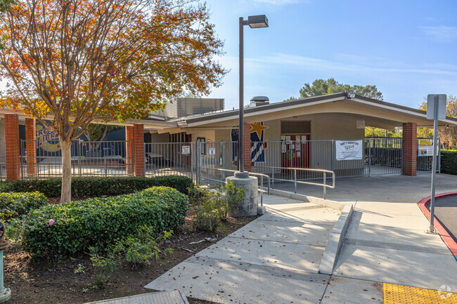 Arroyo Elementary School has amazing teachers and staff.