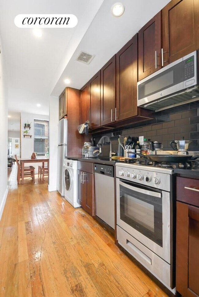 297 Himrod St, Brooklyn, NY 11237 - photo 3