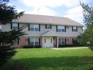 172 Morningside Orchard Dr, Oconomowoc, WI 53066
