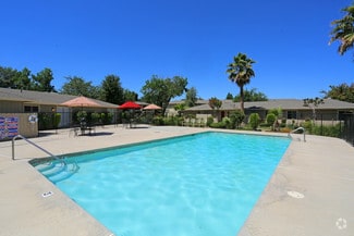 1200 County Line Rd, Delano, CA 93215