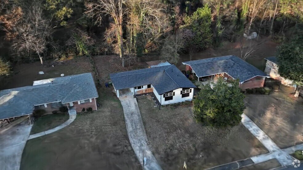 3489 Creighton Rd SW, Atlanta, GA 30331 - photo 2