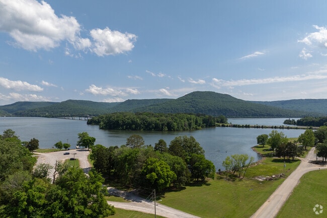Marion County Park near Kimball Tennessee has RV and tent camping sites, water access for fishing and boating, and a playground.
