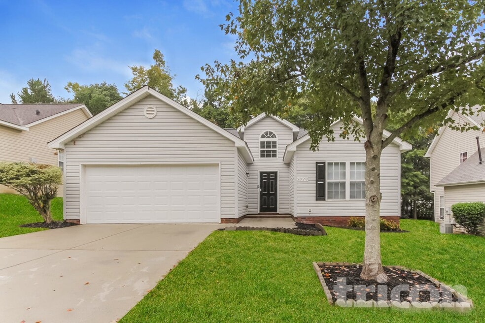 5020 Osage Cir, Charlotte, NC 28269 - photo 1