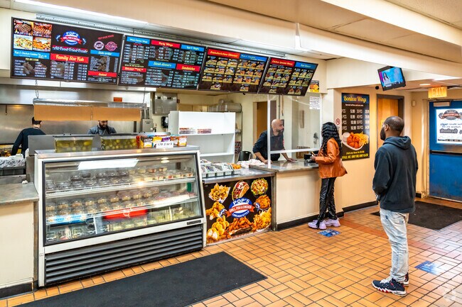 When residents of Spanish Lake get hungry they might swing by Pop's Grill for fish or chicken.