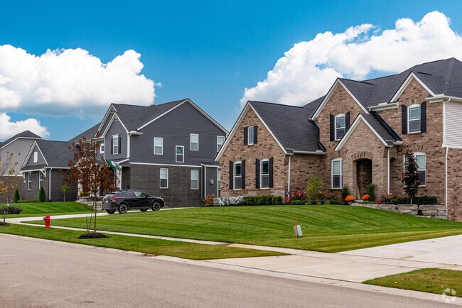 New luxury homes are found frequently throughout Oakland.
