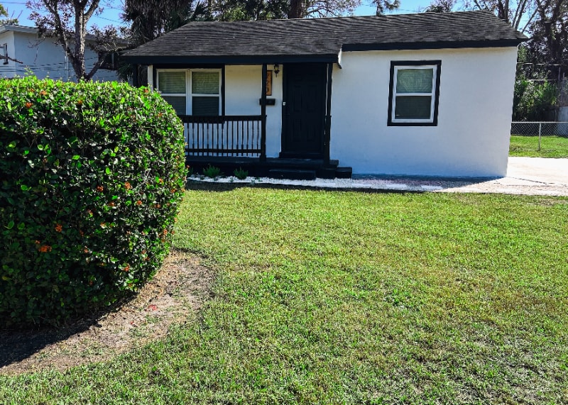 720 E Harbor Dr S, Saint Petersburg, FL 33705 - photo 1