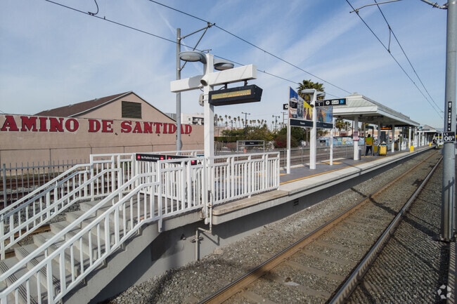 Florence-Graham in Firestone Park provides its residents with public transportation.