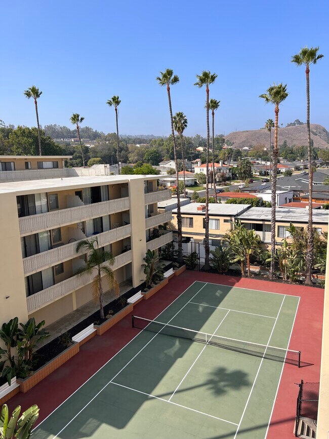 Newton Towers, Torrance, CA 90505 - photo 2