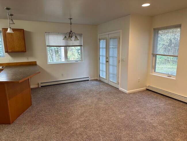 3887 Blessing Ave, North Pole, AK 99705 - photo 6