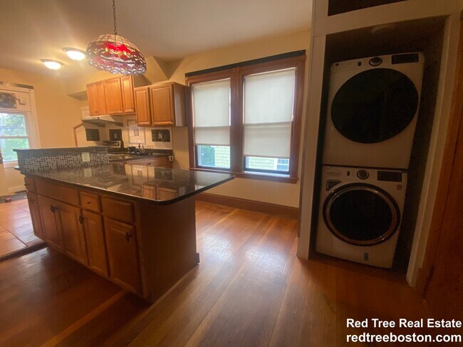 305 Central St, Auburndale, MA 02466 - photo 4