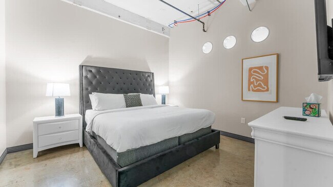 500 S Ervay St unit ID1297758P, Dallas, TX 75201 - photo 2