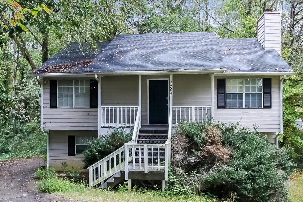 2704 Laurel View Dr, Snellville, GA 30039 - photo 1