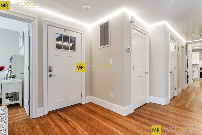 191 Babcock St unit 2, Brookline, MA 02446 - photo 3