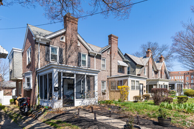 Brick rowhomes featuring front porches are the primary home style in Northwest Wilmington.